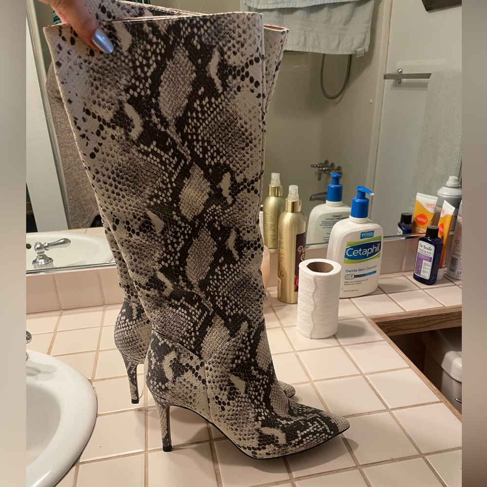 Snake-Print Pointed-Toe Stiletto Knee Boots in Black & Cream